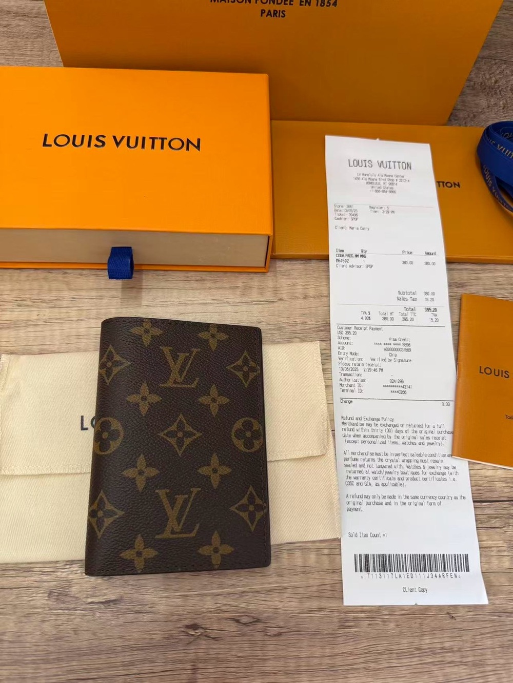 Louis Vuitton Monogram Passport & Card Holder - Brown/Gold Monogram